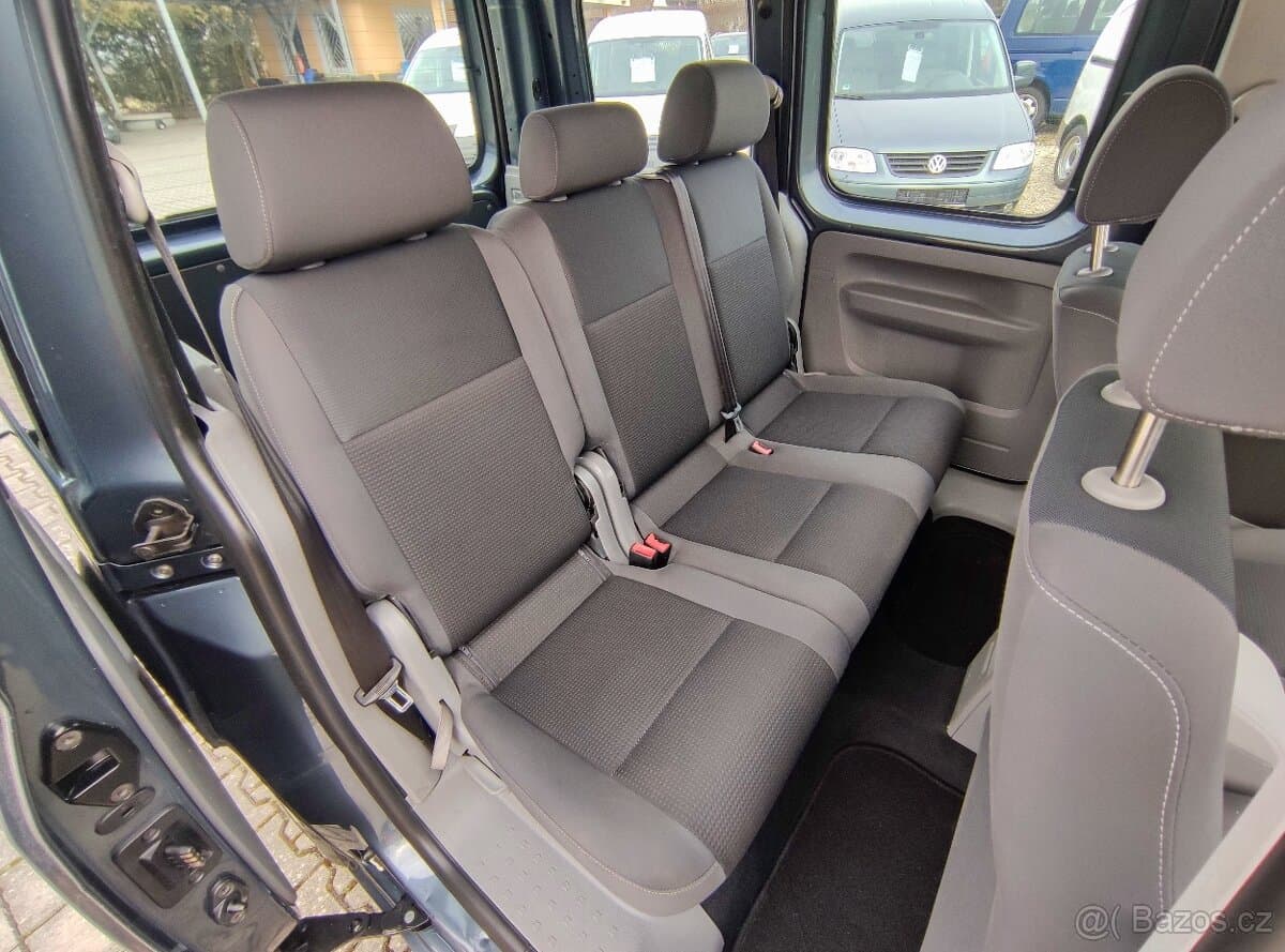 2010 Volkswagen CADDY - 11