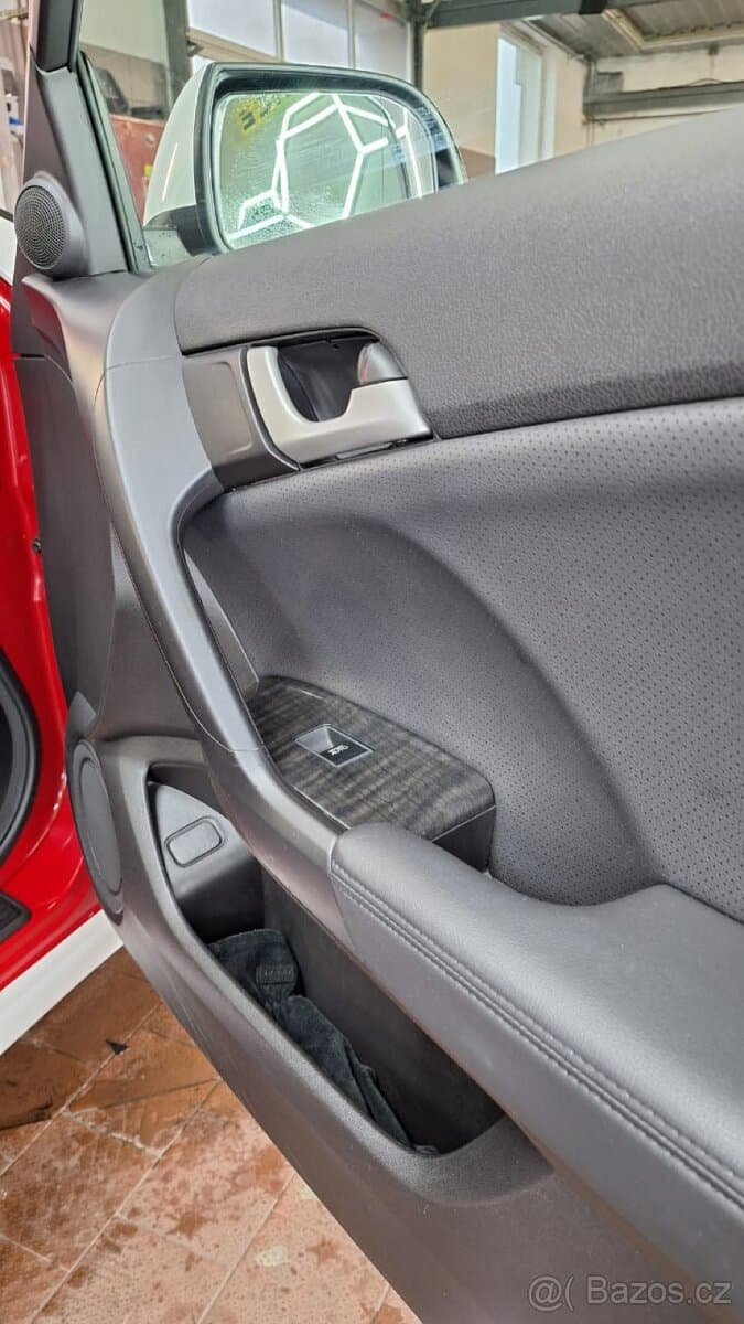 2010 Honda ACCORD - 11