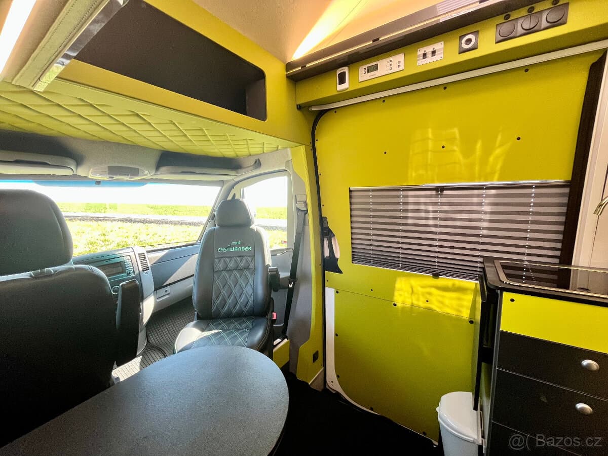 Mercedes-Benz SPRINTER - 11