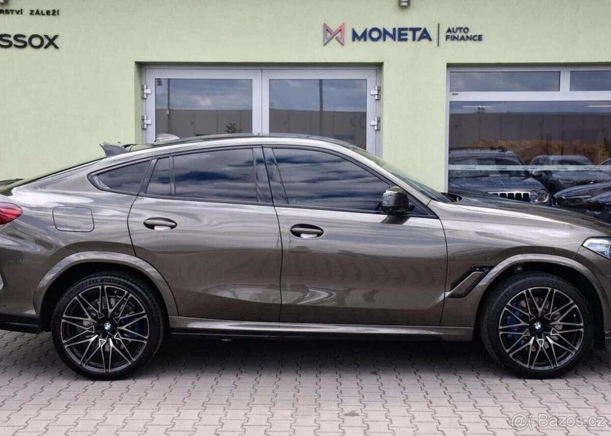 2021 BMW X6 - 11