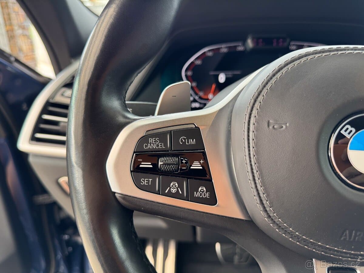2021 BMW X6 - 11