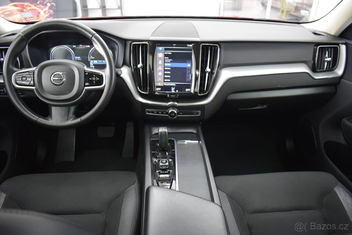 2020 Volvo XC60 - 11