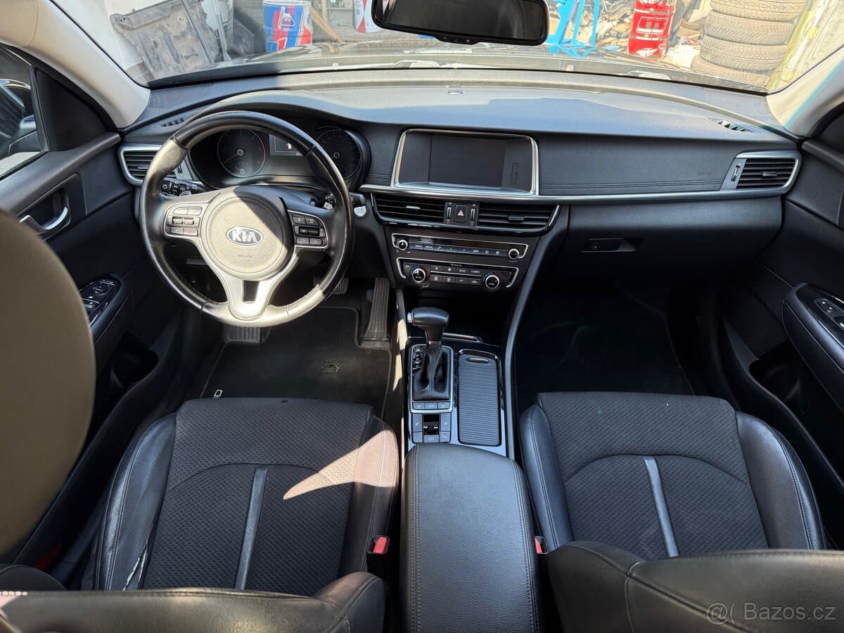 2017 Kia OPTIMA - 11