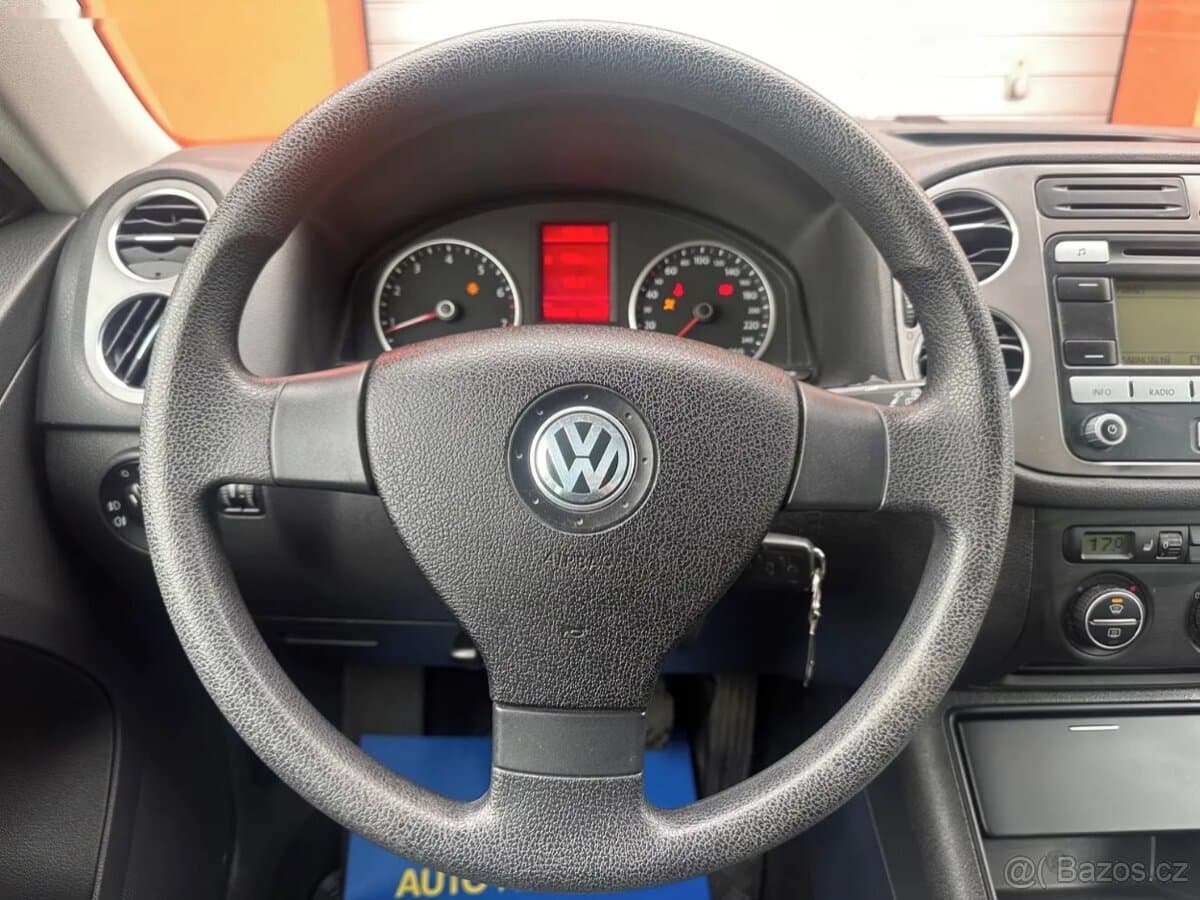 2009 Volkswagen TIGUAN - 11