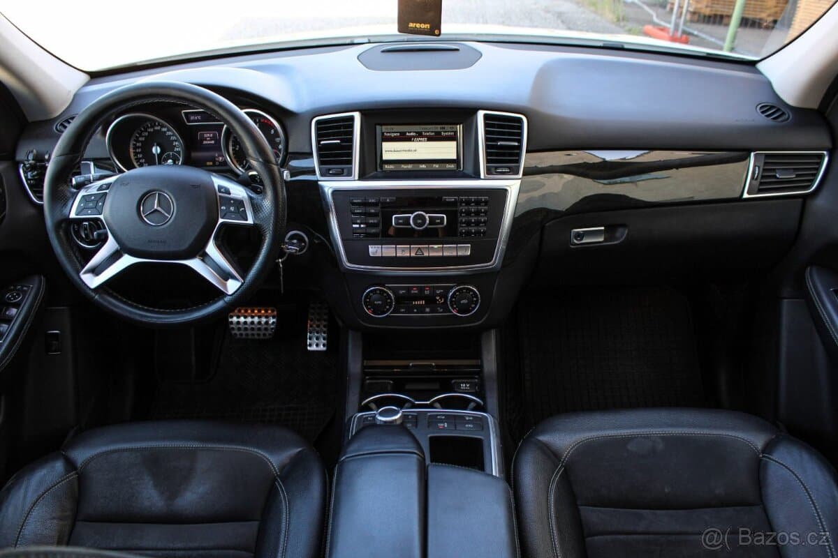 2015 Mercedes-Benz M-CLASS - 11