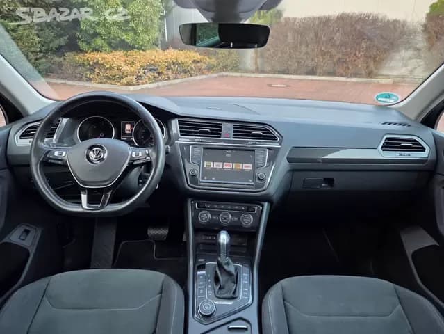 2016 Volkswagen TIGUAN - 11