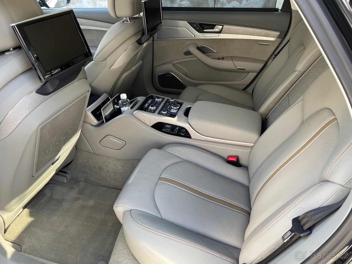 2015 Audi A8 - 11