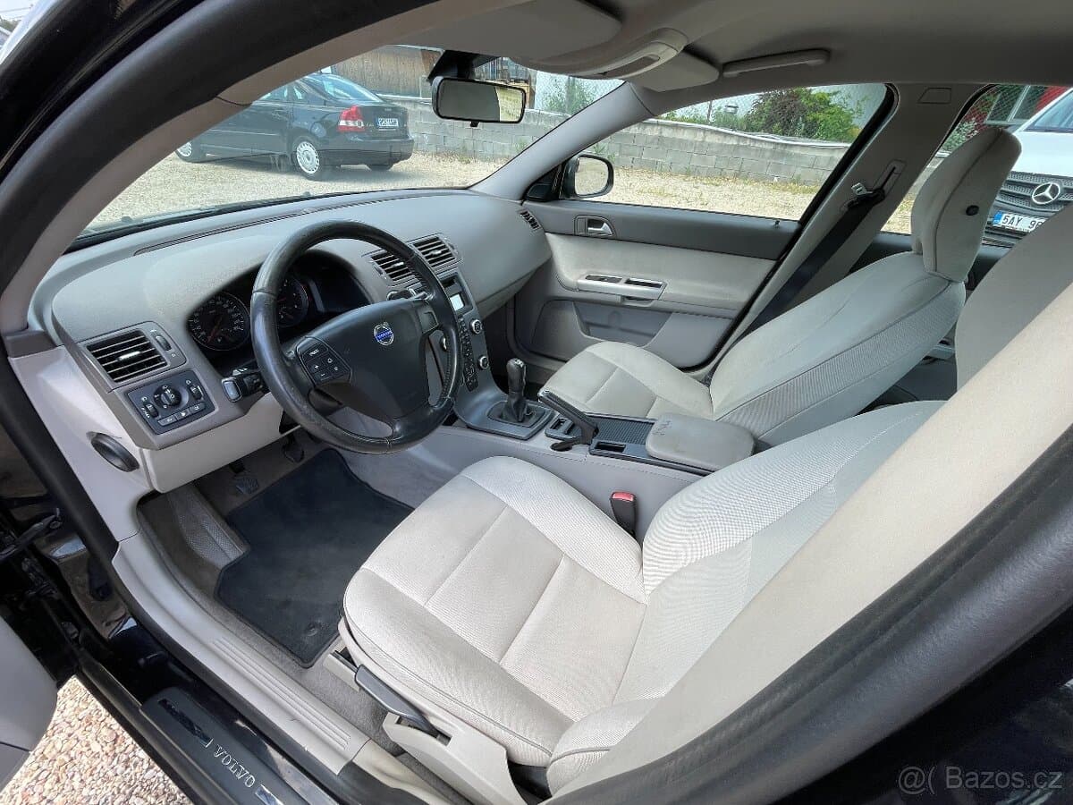 2012 Volvo S40 - 11