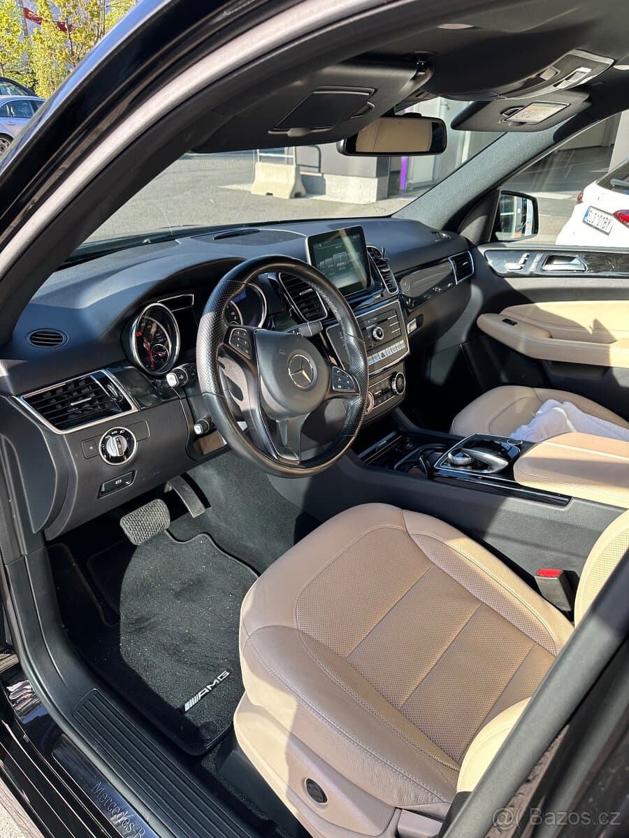 2019 Mercedes-Benz GL - 11