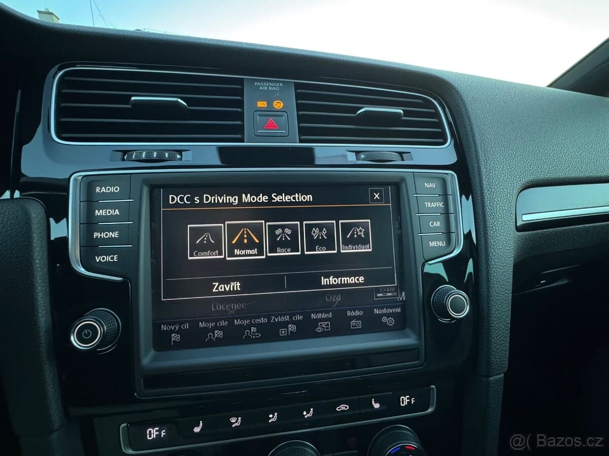 2015 Volkswagen GOLF - 11