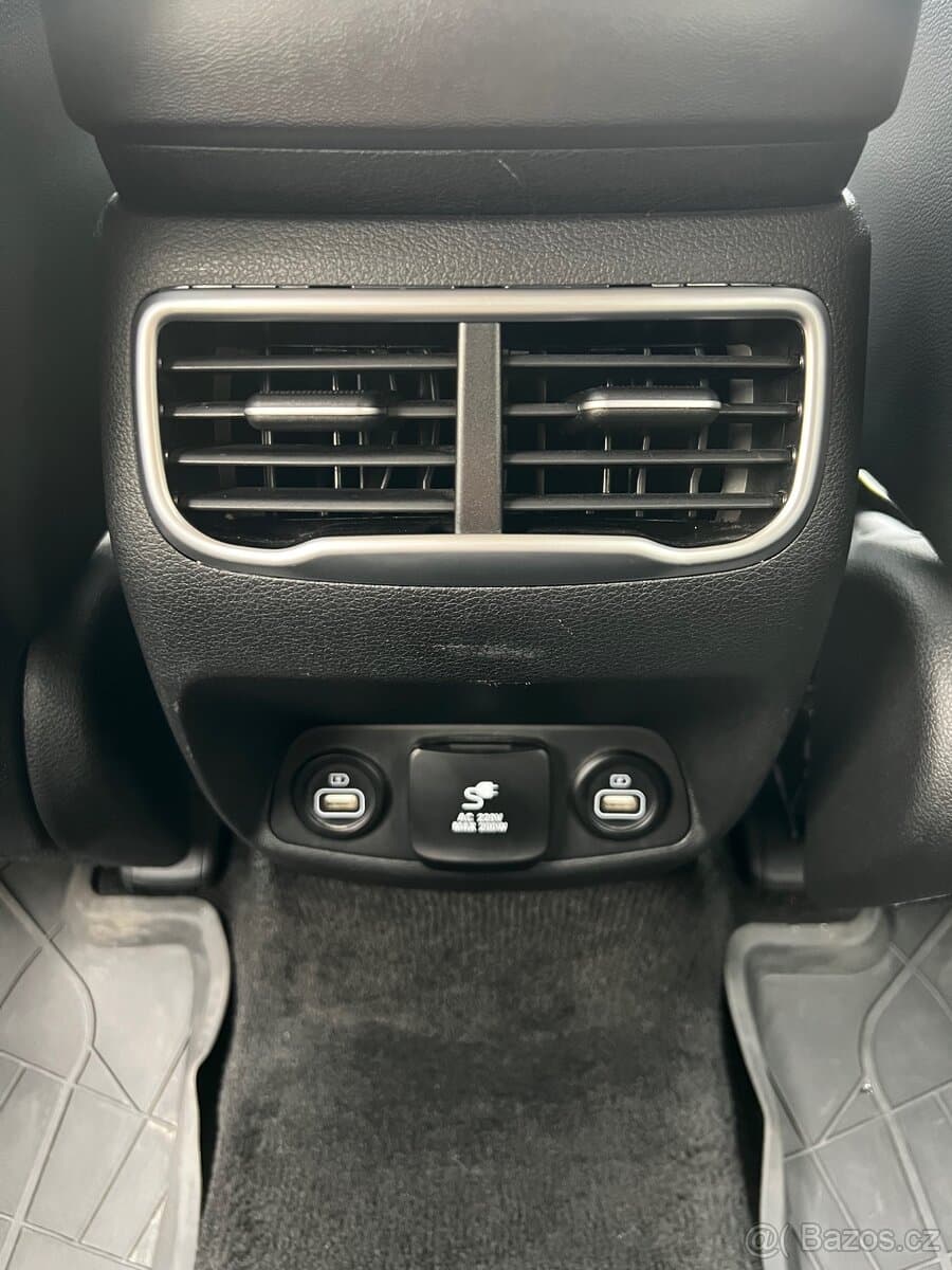 2023 Hyundai SANTA FE - 11