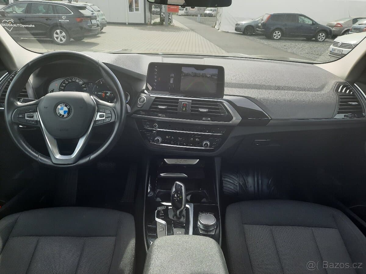 2018 BMW X3 - 11