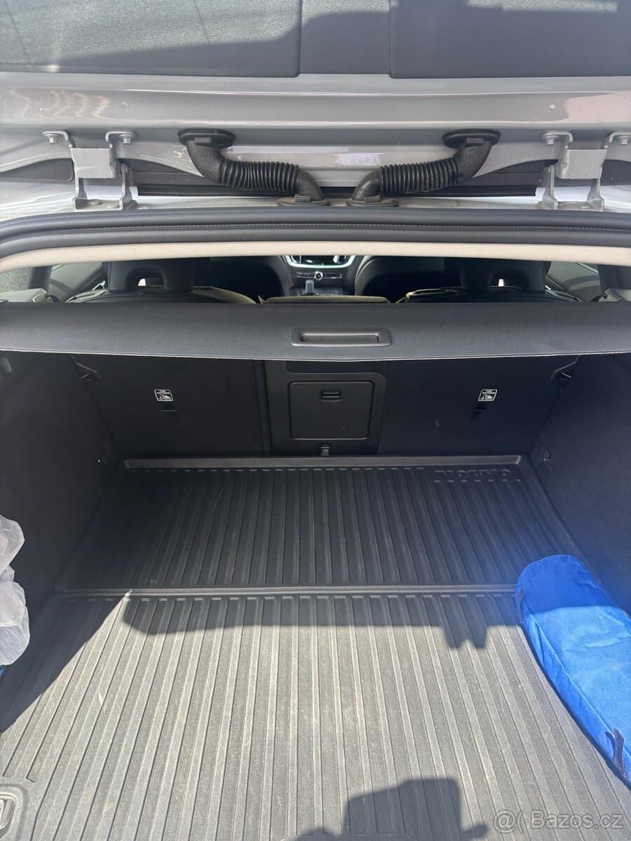 2024 Volvo V60 - 11