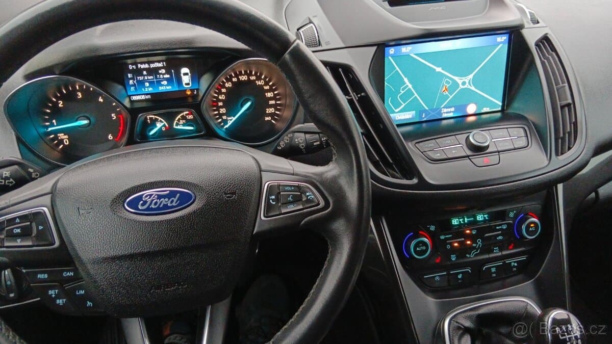 2019 Ford KUGA - 11