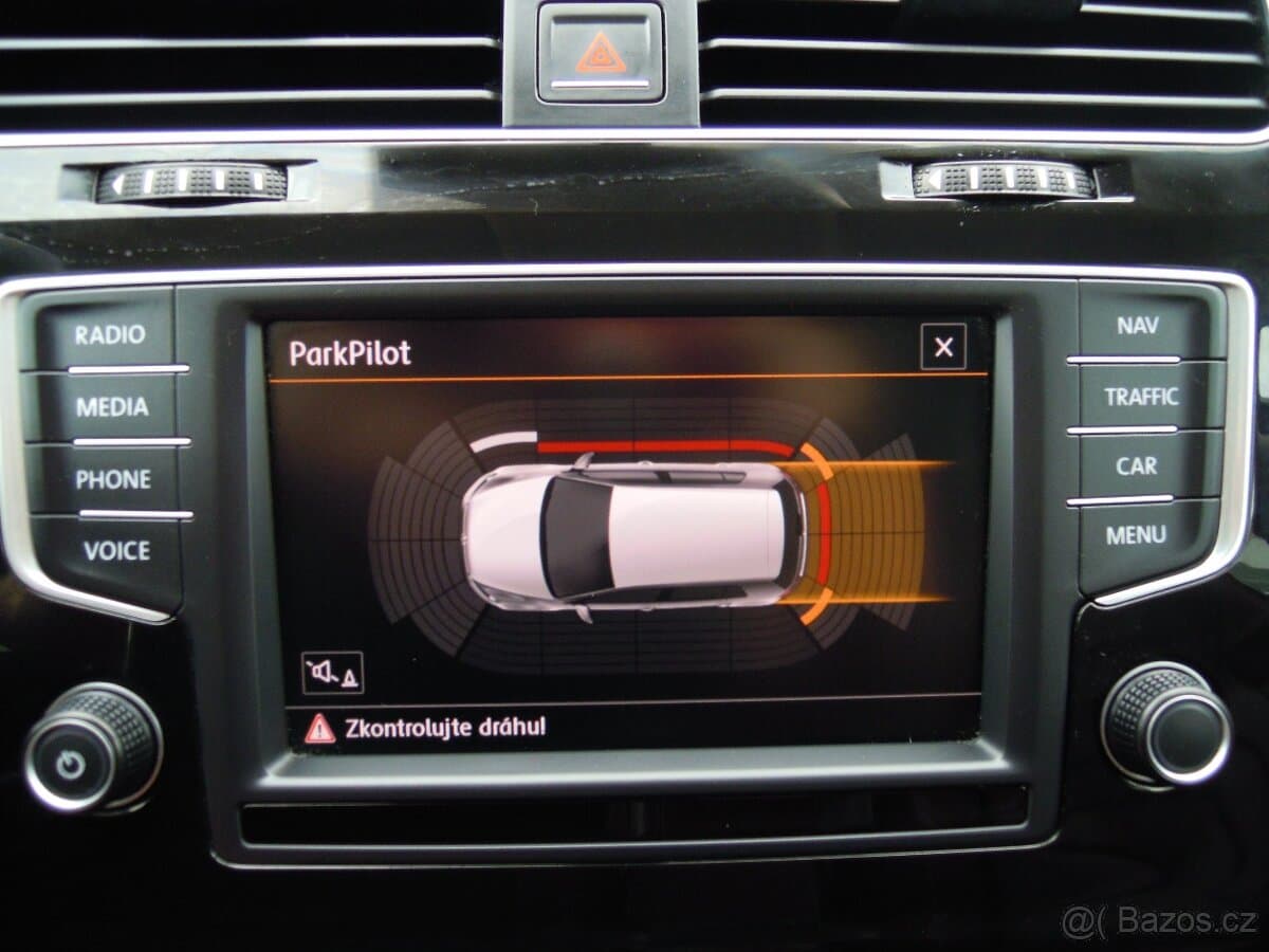 2016 Volkswagen GOLF - 11