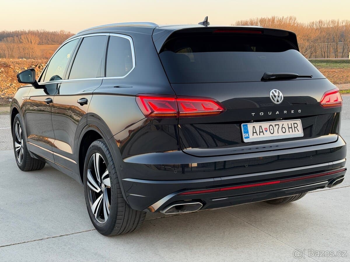 2018 Volkswagen TOUAREG - 11