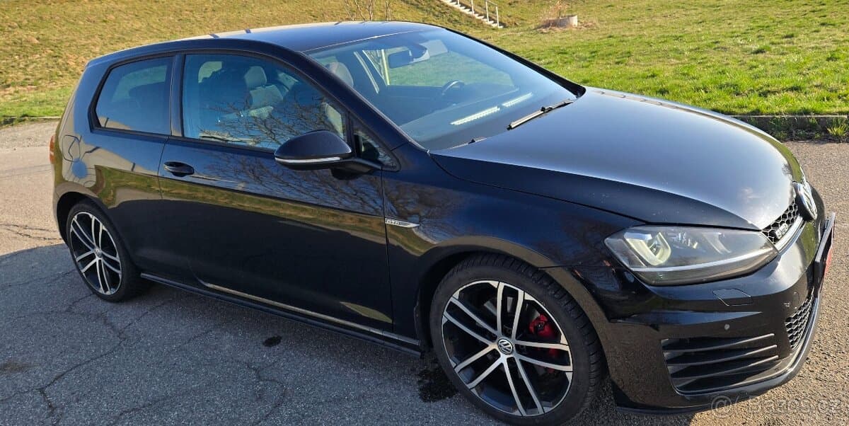 2014 Volkswagen GOLF - 11