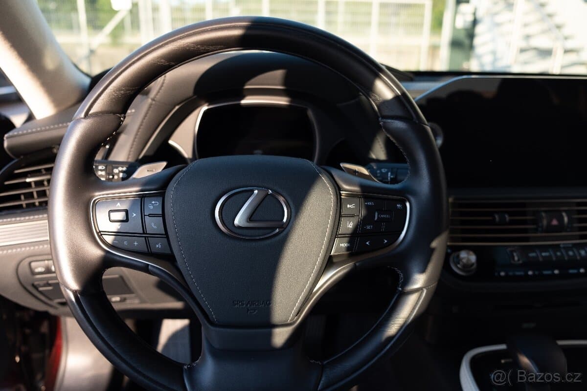 2022 Lexus LS - 11