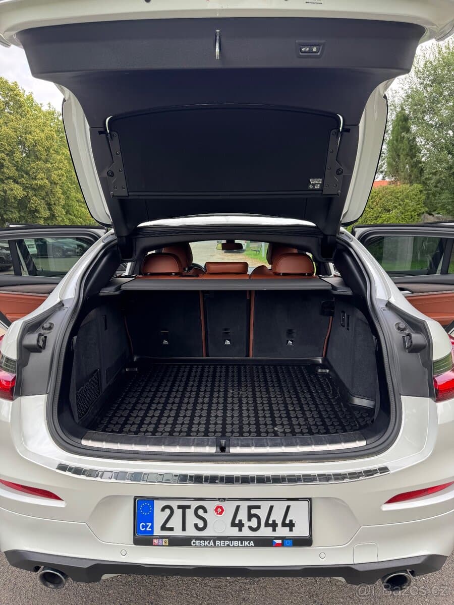 2019 BMW X4 - 11