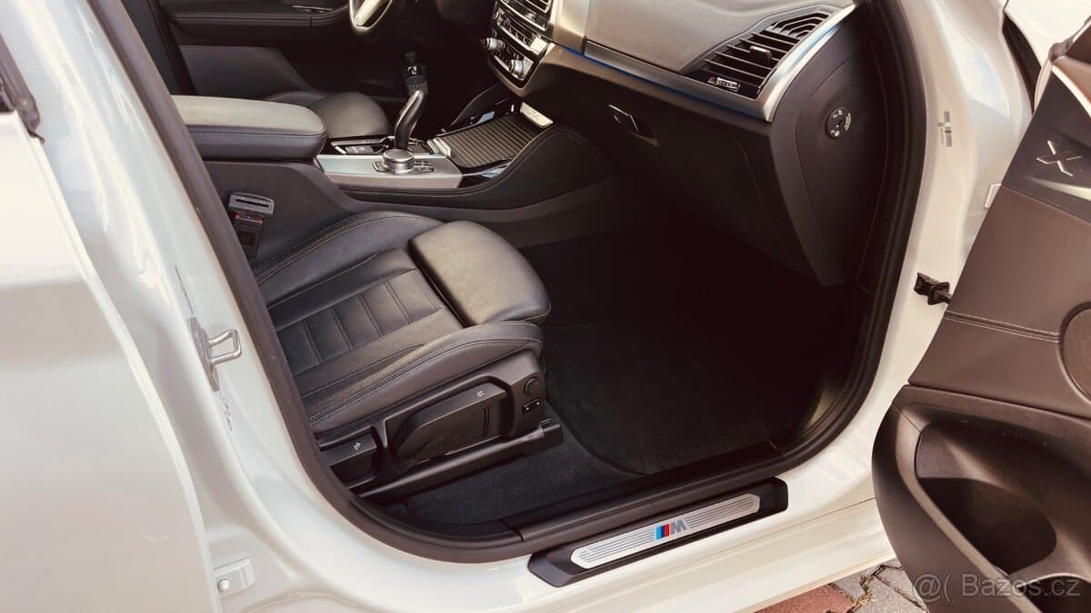 2020 BMW X4 - 11