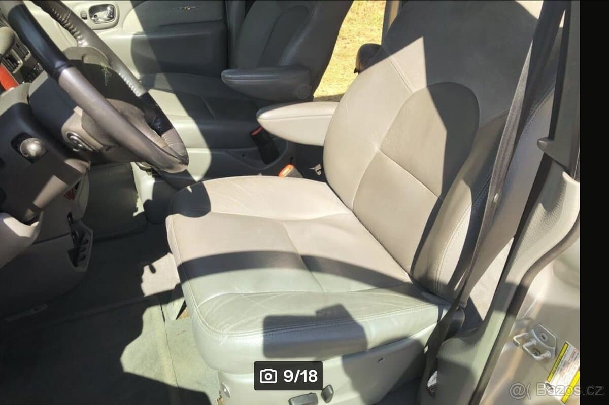 2008 Chrysler VOYAGER - 11