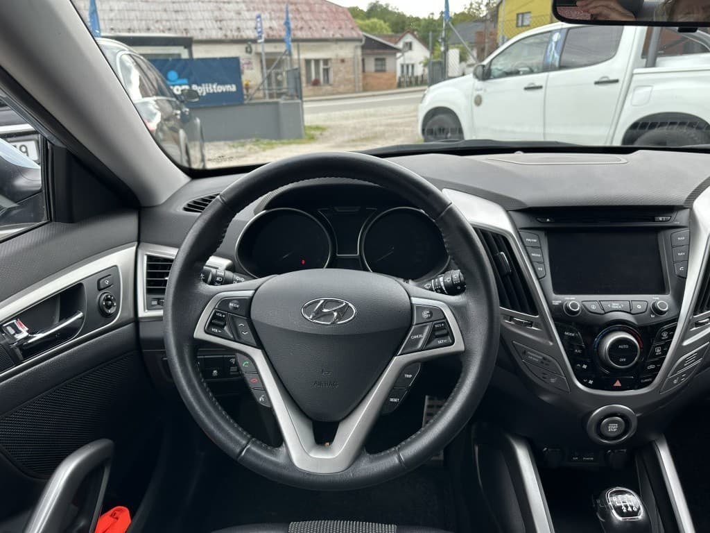 2013 Hyundai VELOSTER - 11