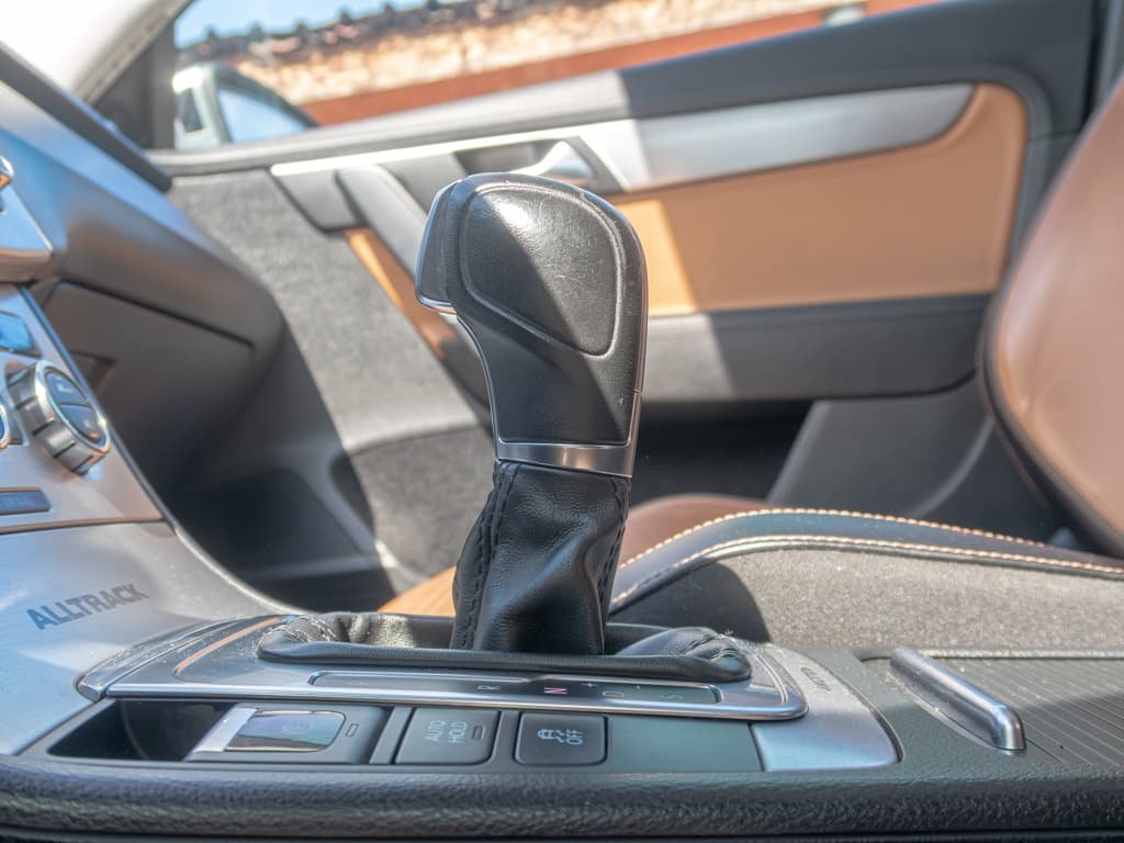 2012 Volkswagen PASSAT - 11