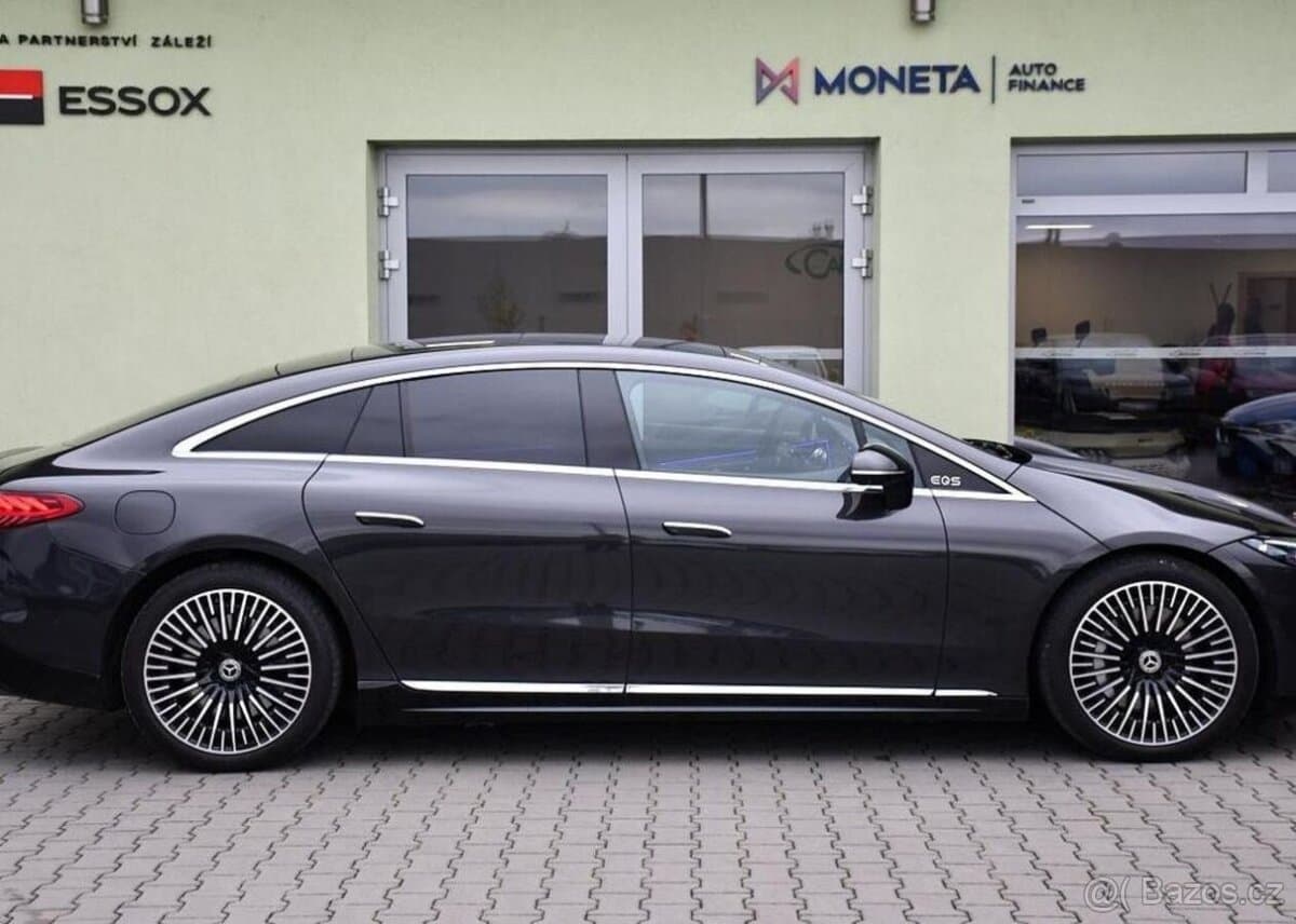 2022 Mercedes-Benz EQS - 11