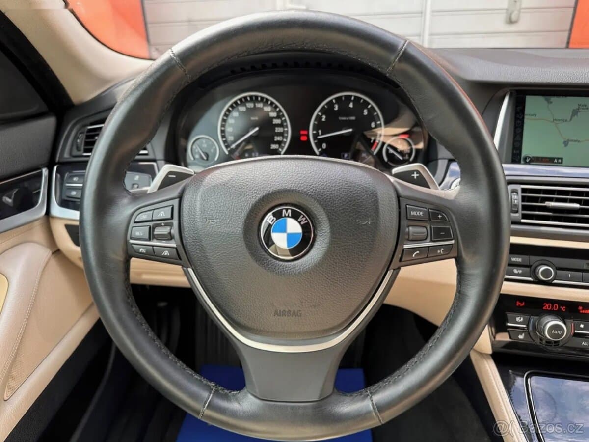 2011 BMW 5-SERIES - 11