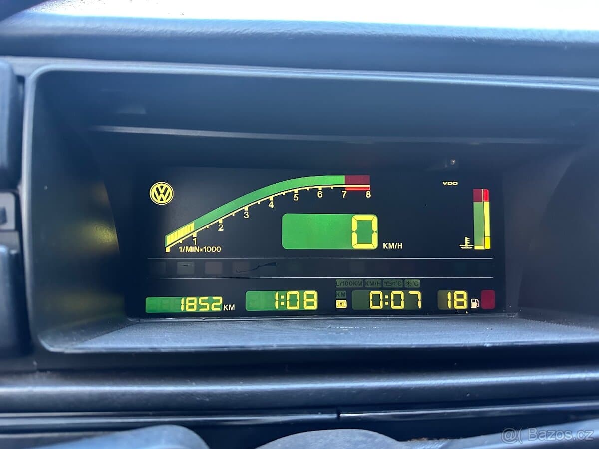 Volkswagen GOLF - 11