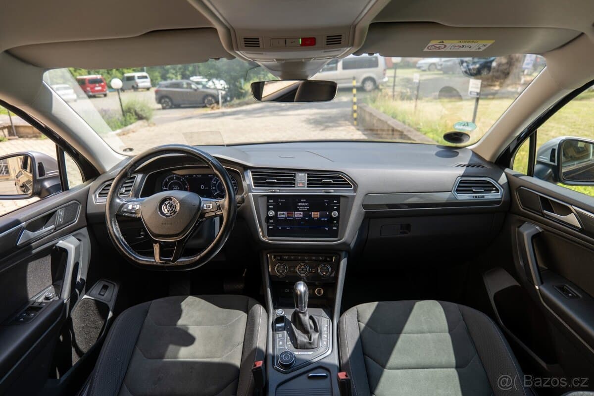 2018 Volkswagen TIGUAN - 11