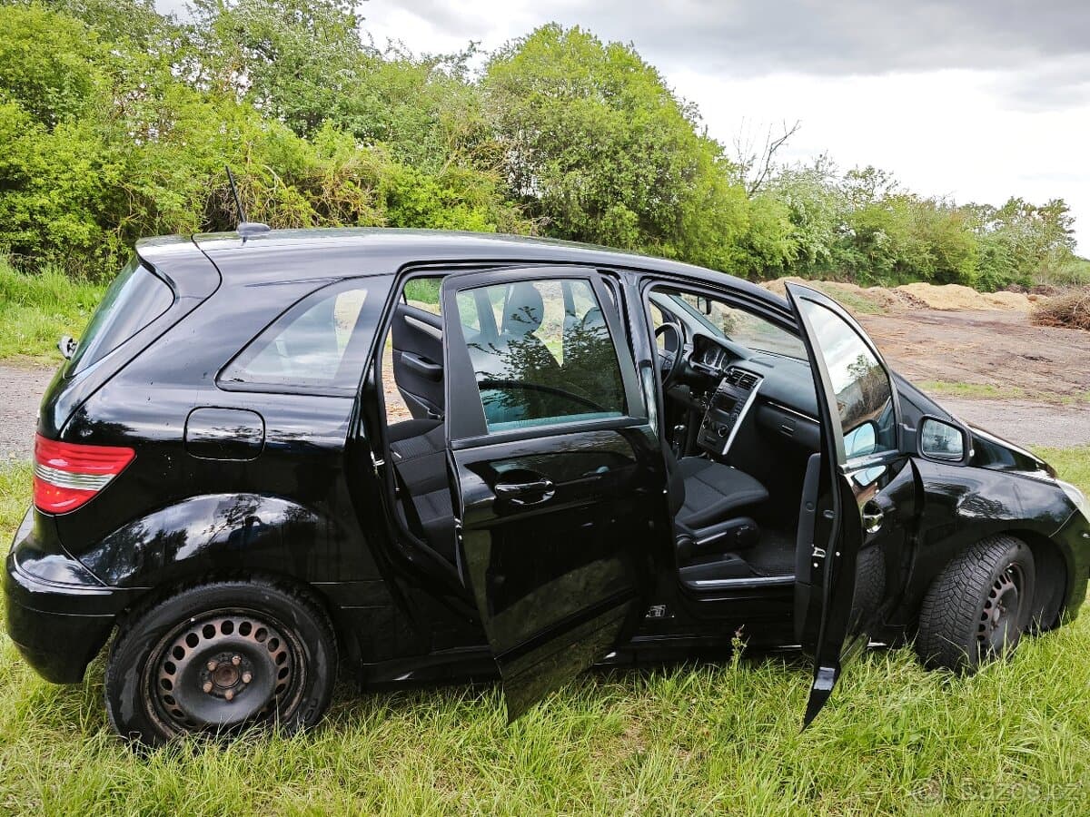 2011 Mercedes-Benz OSTATNÍ - 11