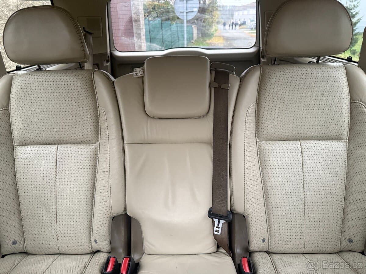 2011 Volvo XC90 - 11