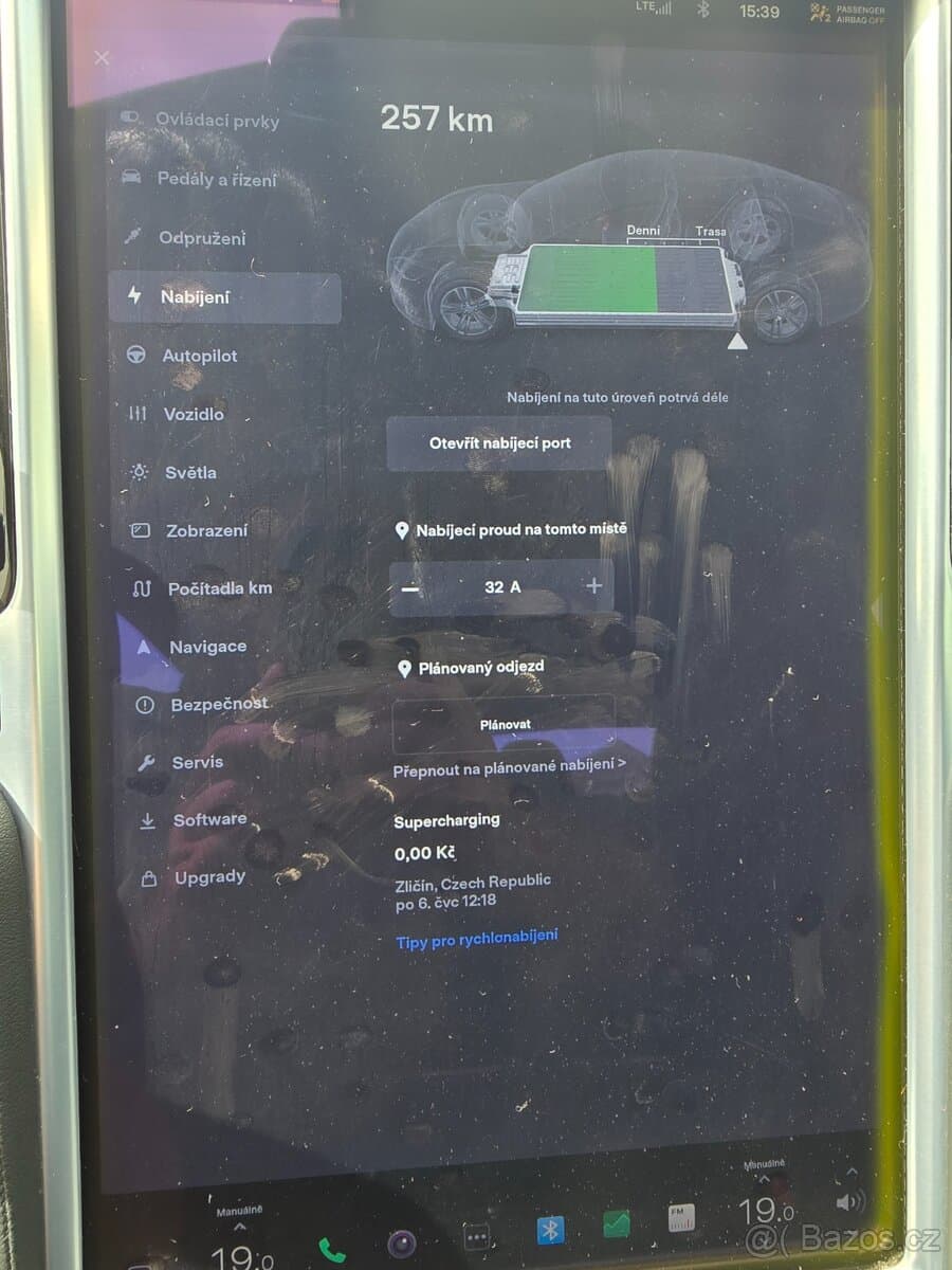 2015 Tesla MODEL S - 11