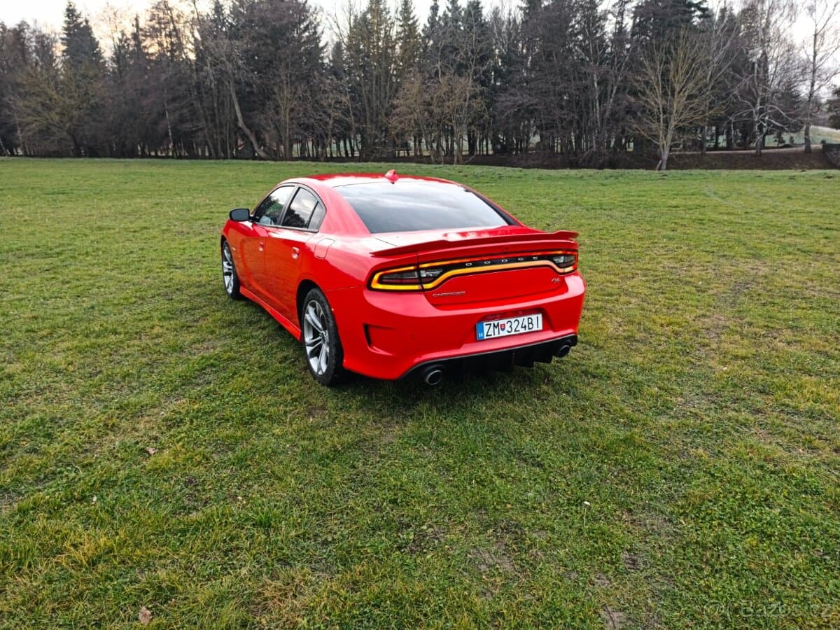 2020 Dodge CHARGER - 11