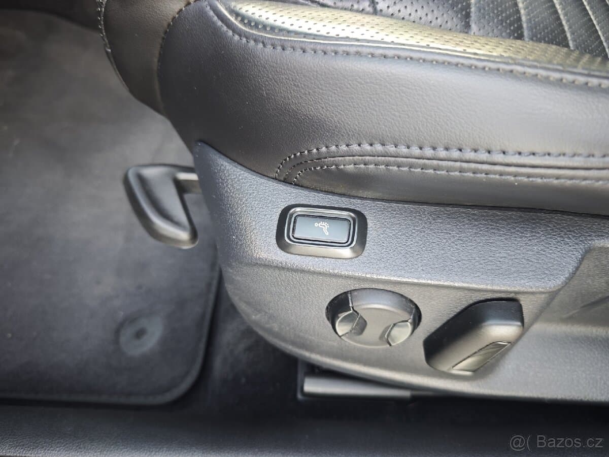 2015 Volkswagen PASSAT - 11