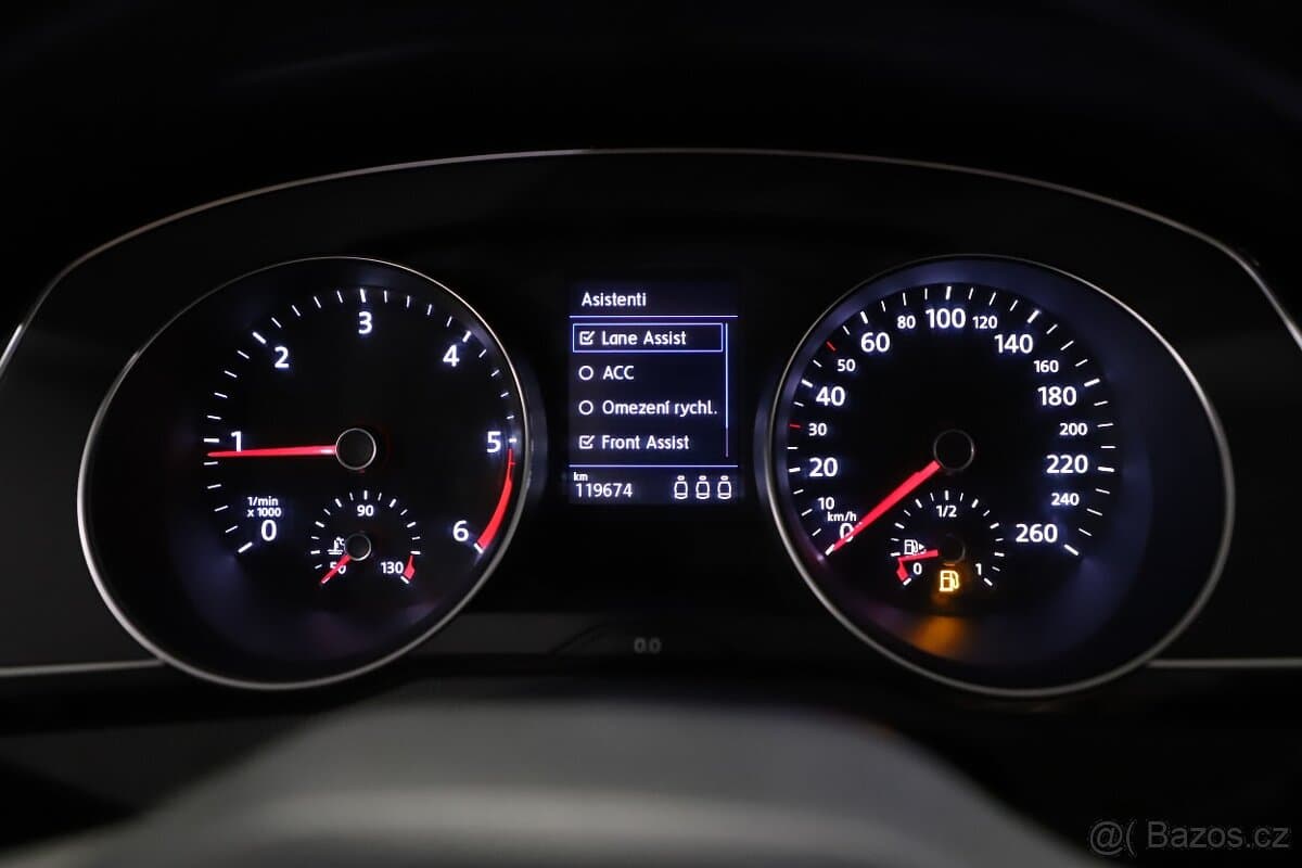 2020 Volkswagen PASSAT - 11