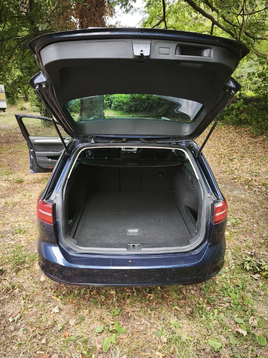 Volkswagen PASSAT - 11