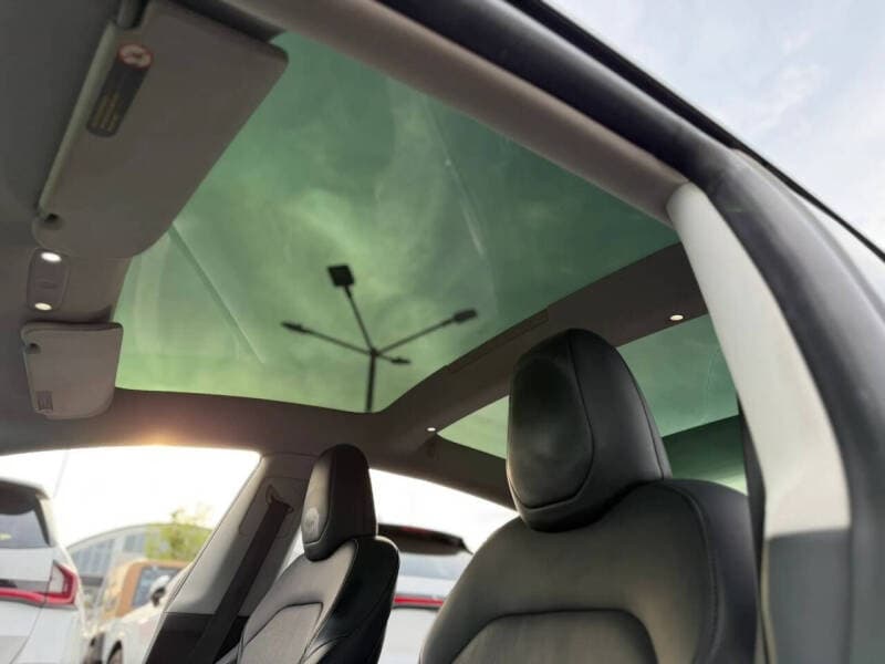 2024 Tesla MODEL 3 - 11