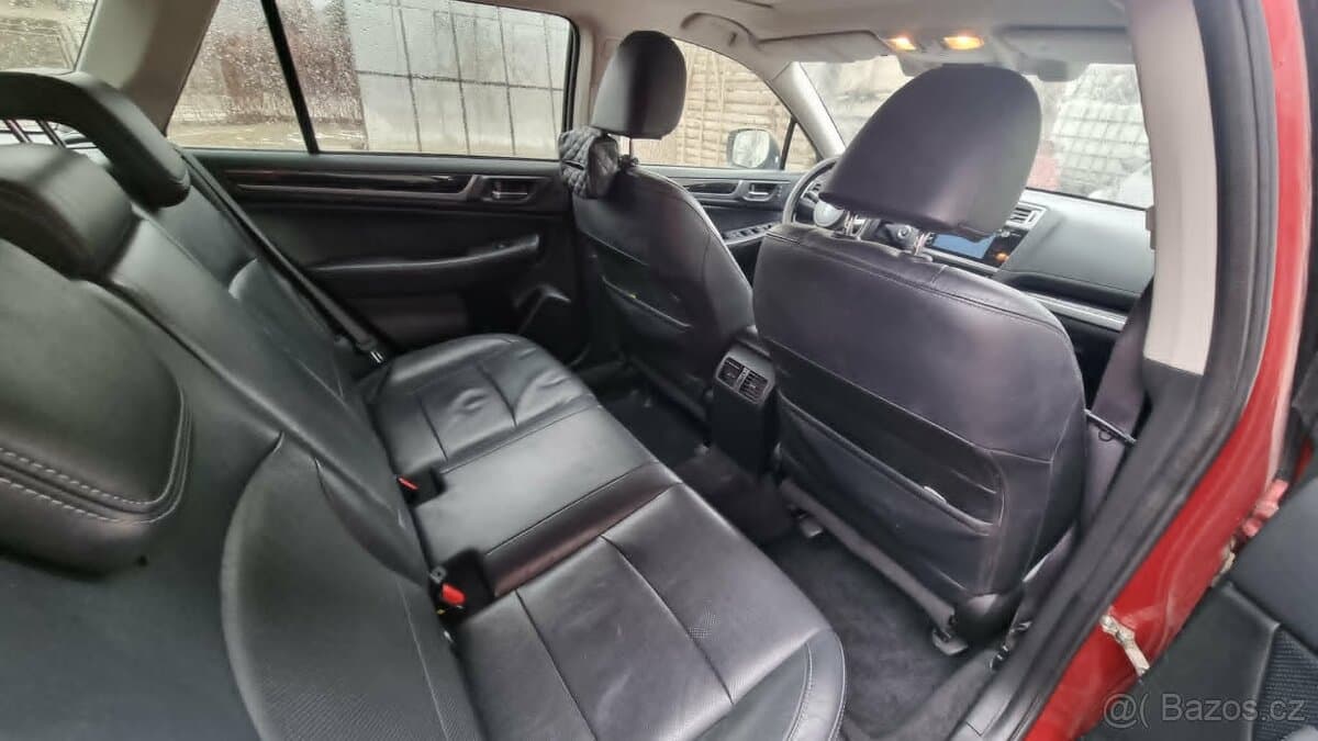 2015 Subaru OUTBACK - 11