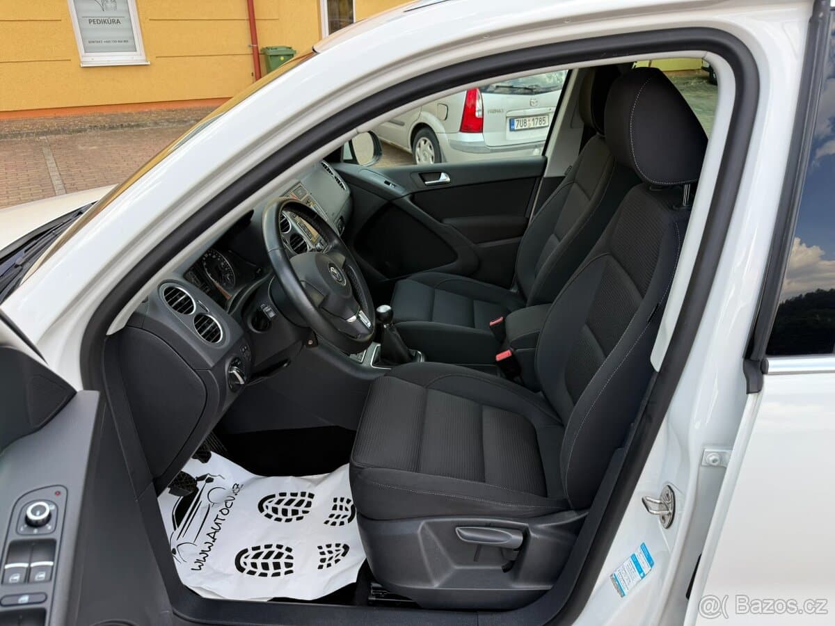 2011 Volkswagen TIGUAN - 11