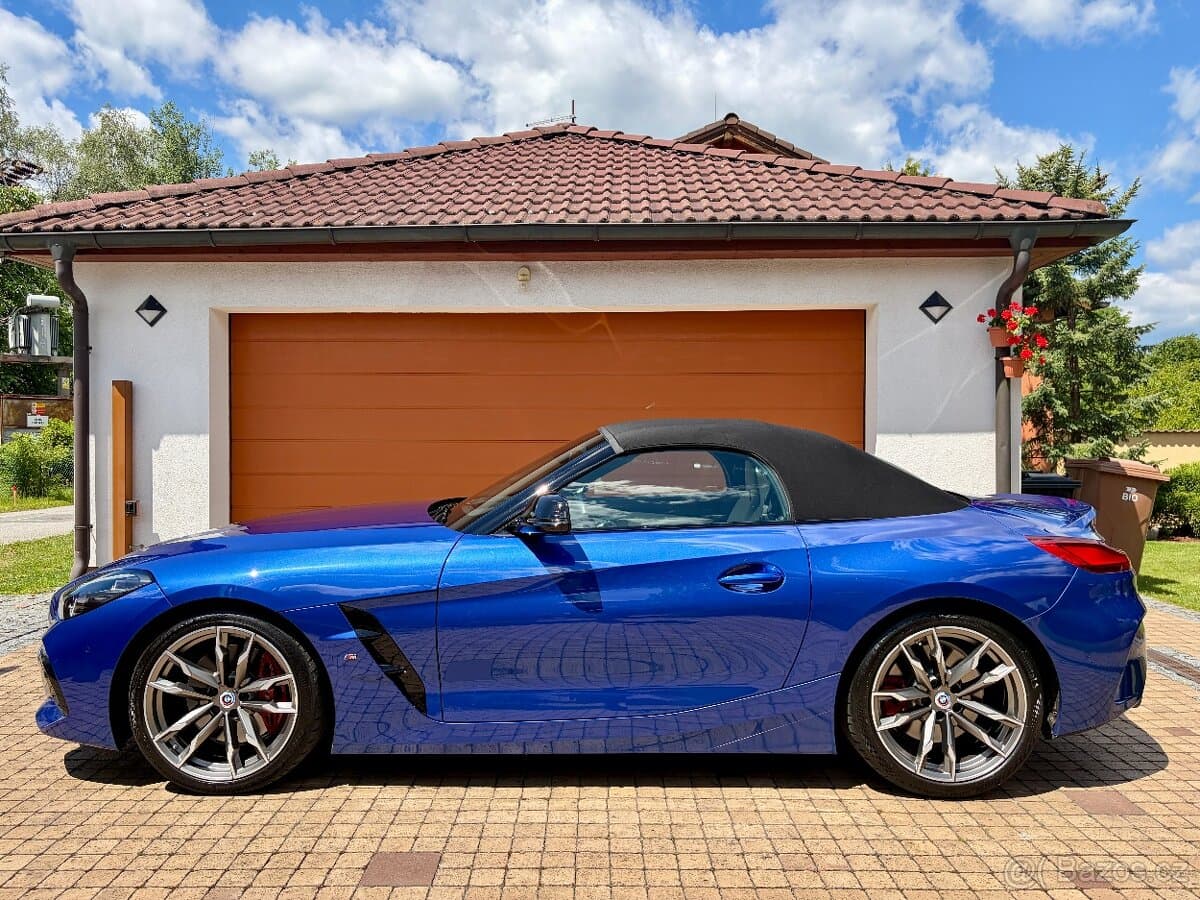 2023 BMW M4 - 11