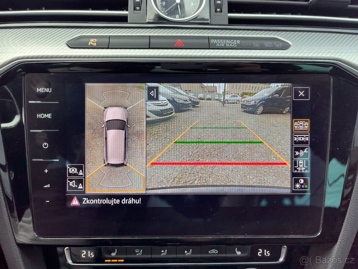2018 Volkswagen PASSAT - 11