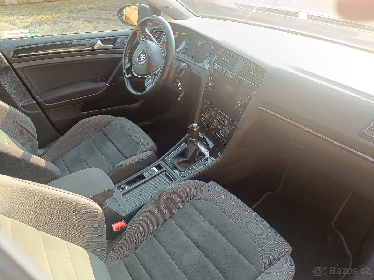 2019 Volkswagen GOLF - 11