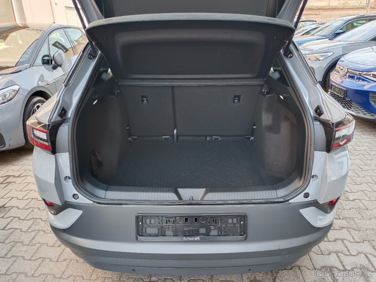 2022 Volkswagen ID.4 - 11