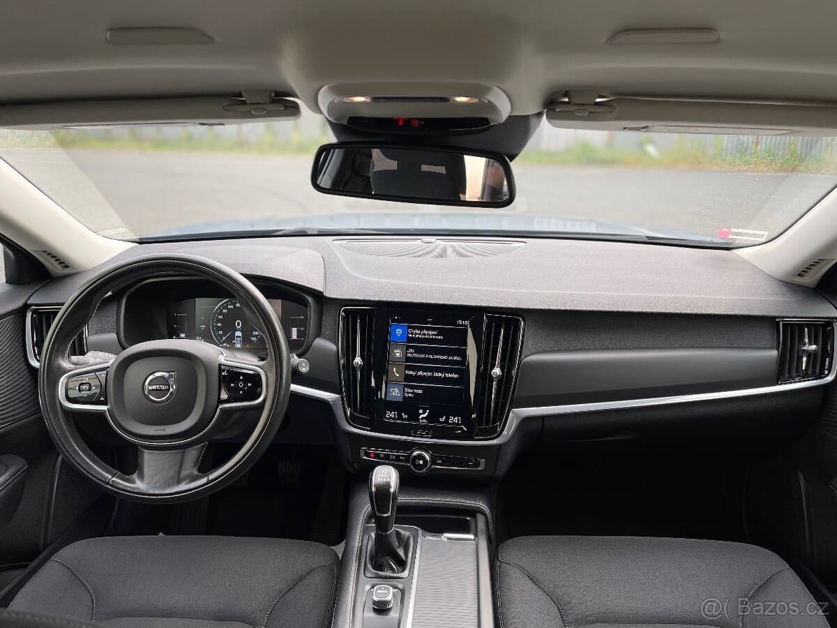 2017 Volvo V90 - 11