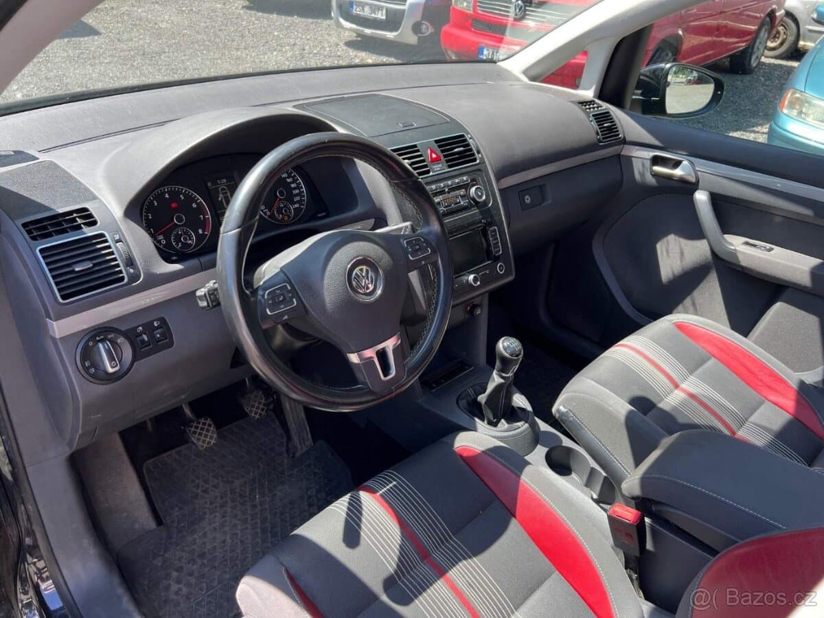 2012 Volkswagen TOURAN - 11