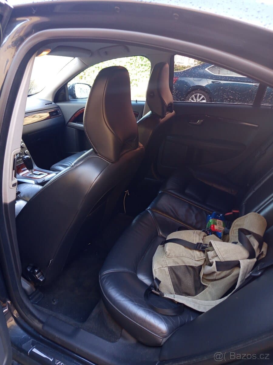 2011 Volvo S80 - 11