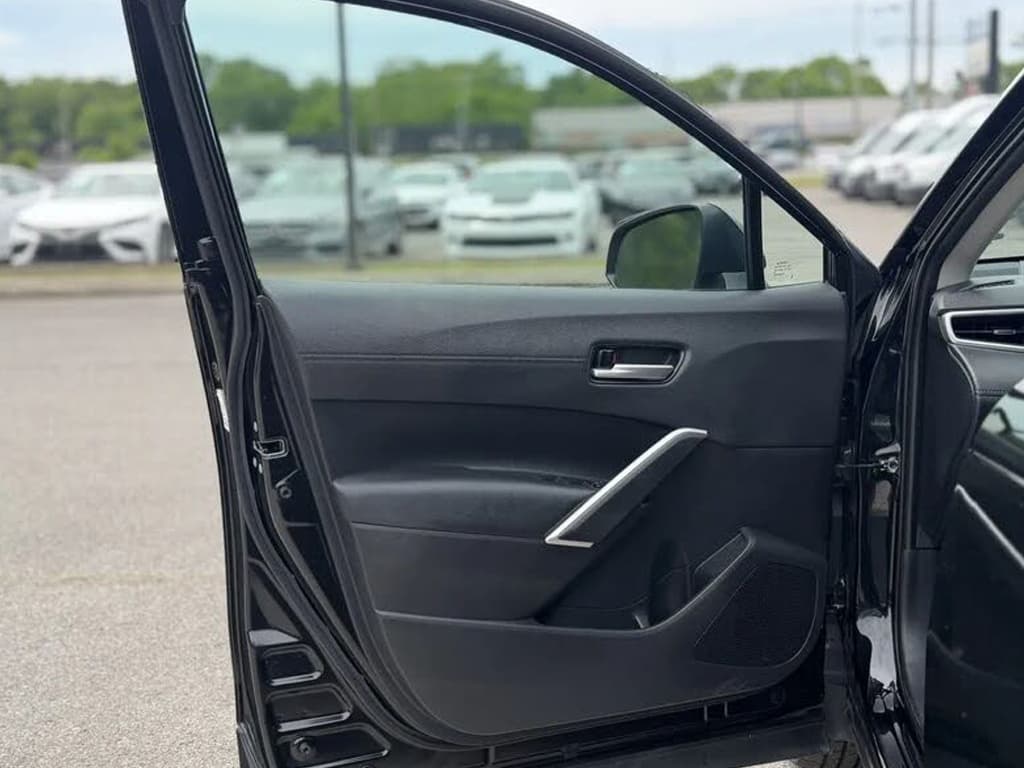 2023 Toyota COROLLA - 11
