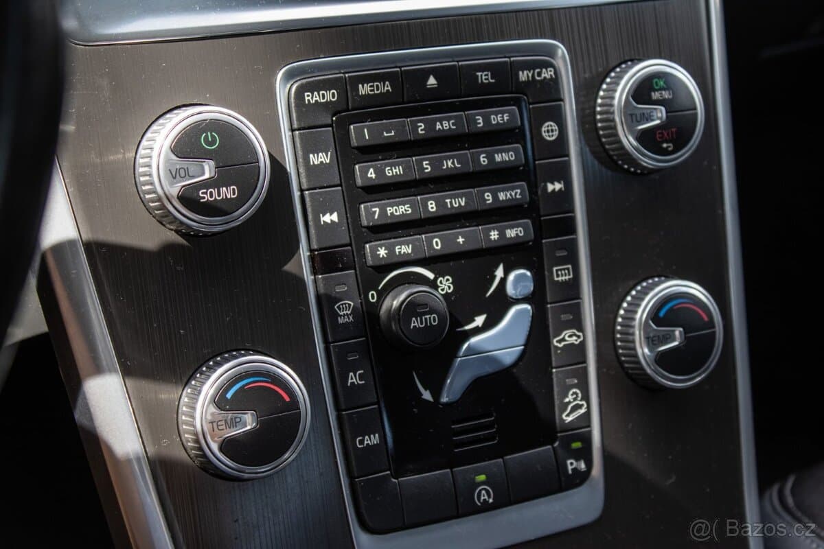 2014 Volvo XC60 - 11